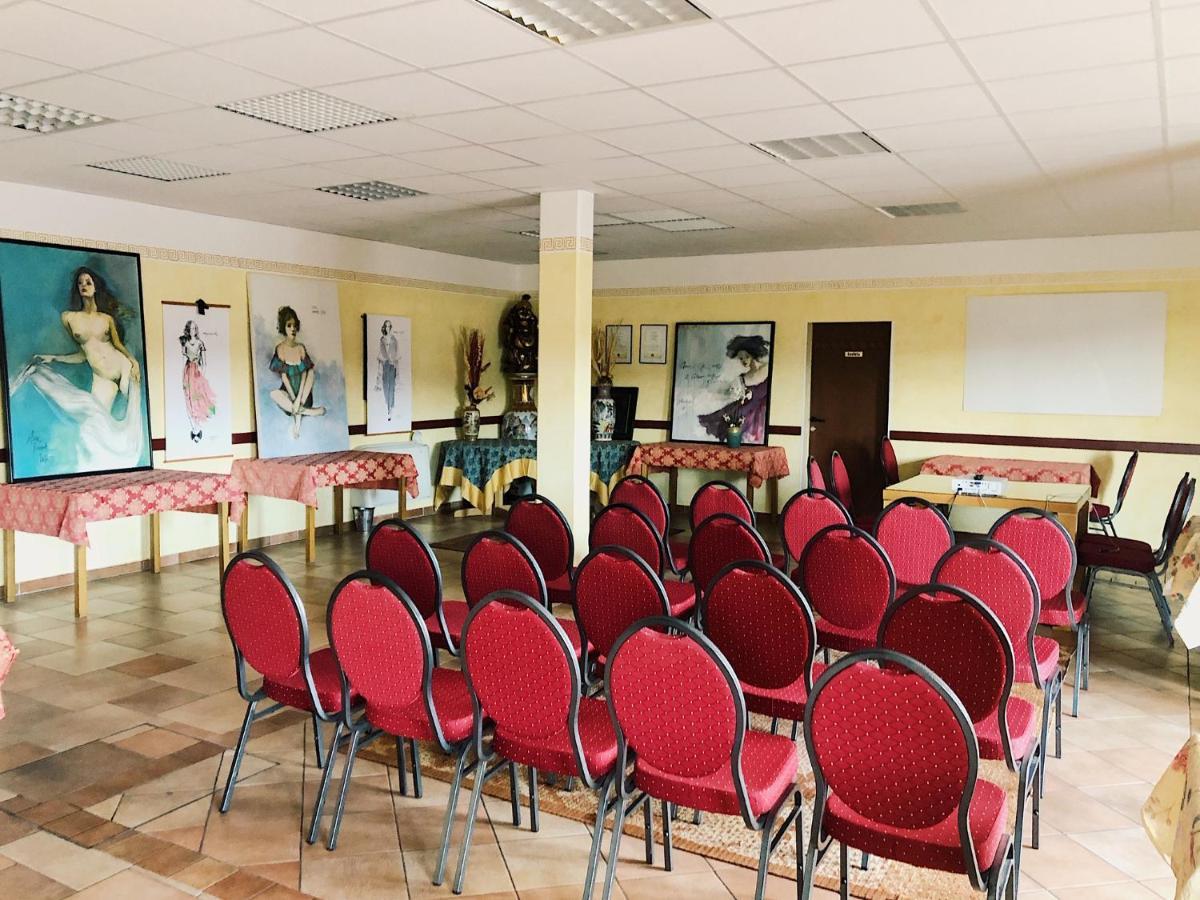Hotel Vila Emei Maribor Bagian luar foto